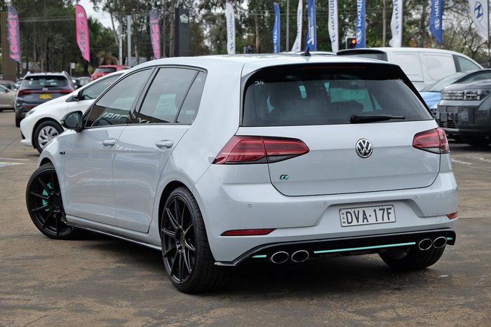 2017 Volkswagen Golf R