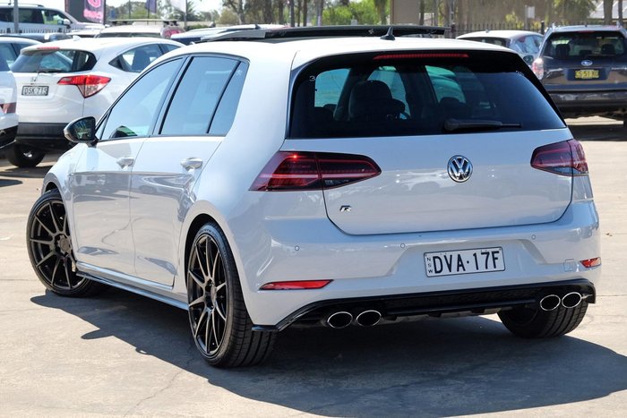 2017 Volkswagen Golf R