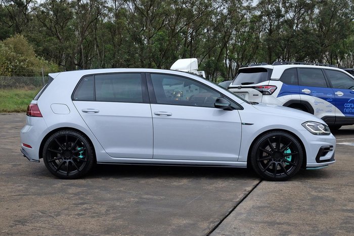2017 Volkswagen Golf R
