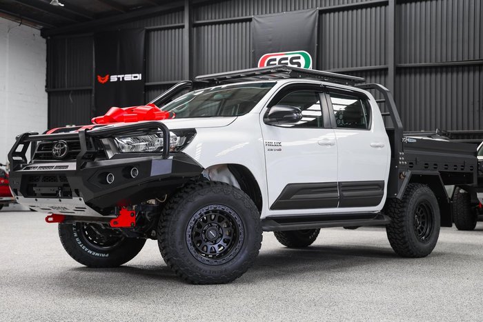 2023 Toyota Hilux SR