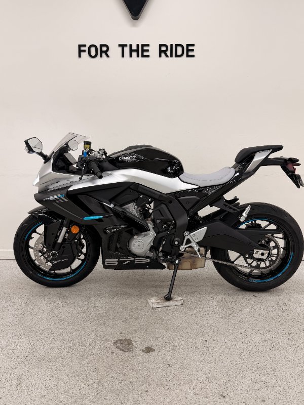 2025 CFMOTO 2025 CF Moto 675CC 675SR-R ABS Road Black