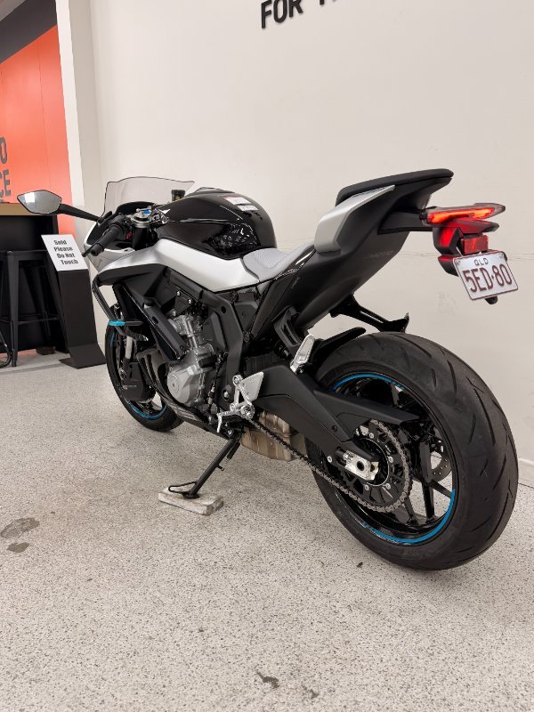 2025 CFMOTO 2025 CF Moto 675CC 675SR-R ABS Road Black