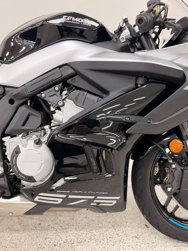 2025 CFMOTO 2025 CF Moto 675CC 675SR-R ABS Road Black