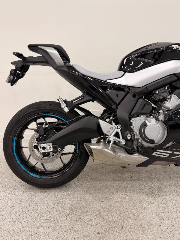 2025 CFMOTO 2025 CF Moto 675CC 675SR-R ABS Road Black