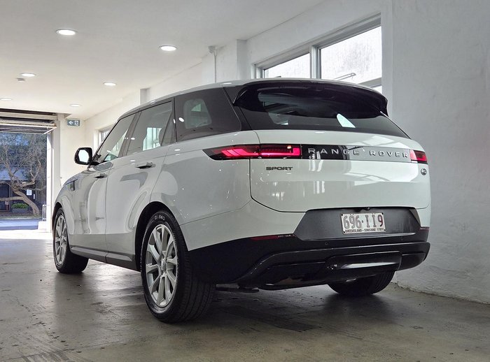 2023 Land Rover Range Rover Sport D250 SE