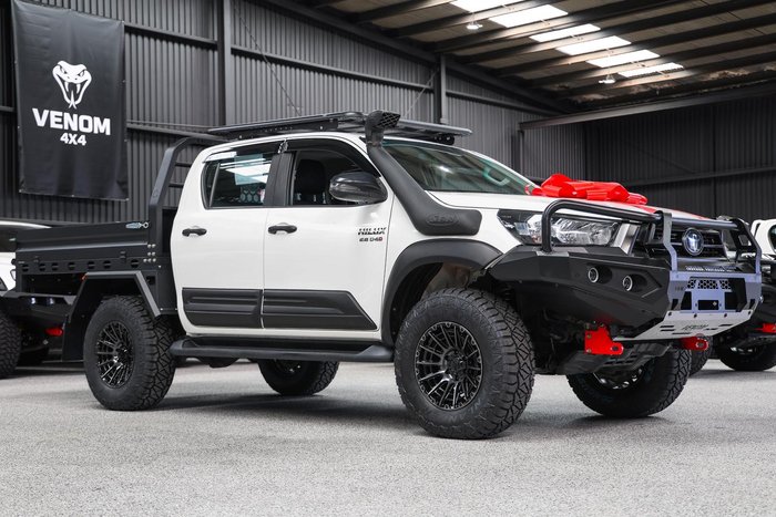 2022 Toyota Hilux SR
