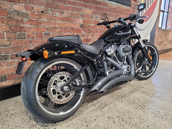 Harley-Davidson Breakout 114 (FXBRS) Softail