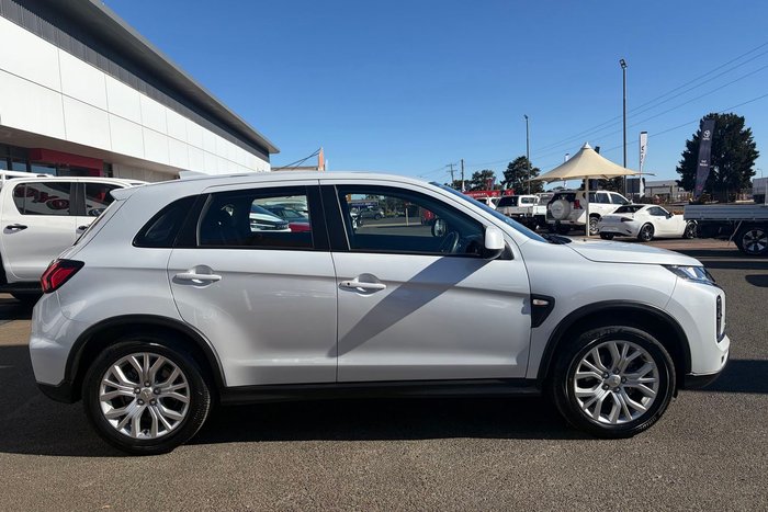 2022 Mitsubishi ASX ES