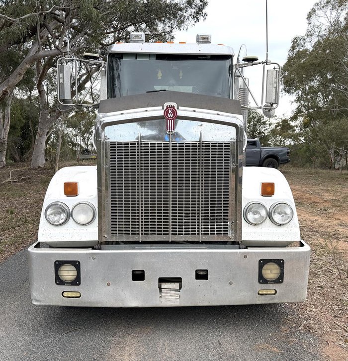 2014 Kenworth T400 Series T409SAR