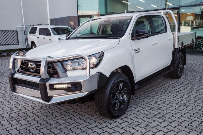 2023 Toyota Hilux SR