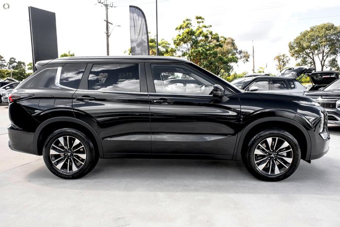2026 Mitsubishi Outlander LS