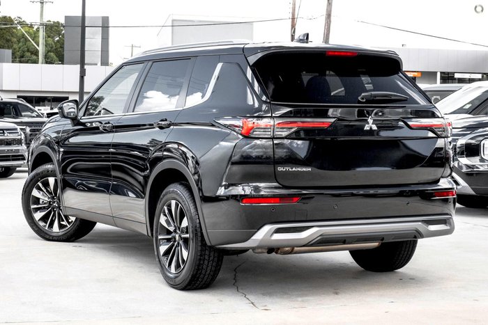 2026 Mitsubishi Outlander LS