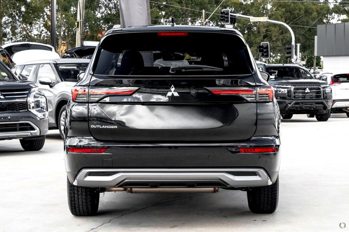 2026 Mitsubishi Outlander LS