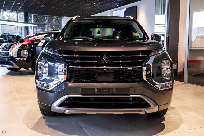 2025 Mitsubishi Outlander LS