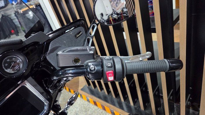 2021 BMW Motorrad R 18 Black