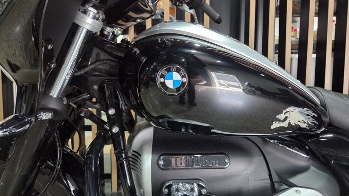 2021 BMW Motorrad R 18 Black