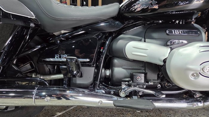 2021 BMW Motorrad R 18 Black