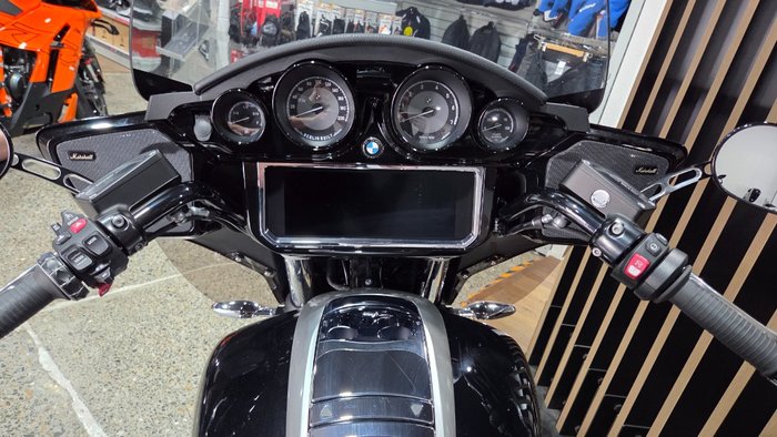 2021 BMW Motorrad R 18 Black