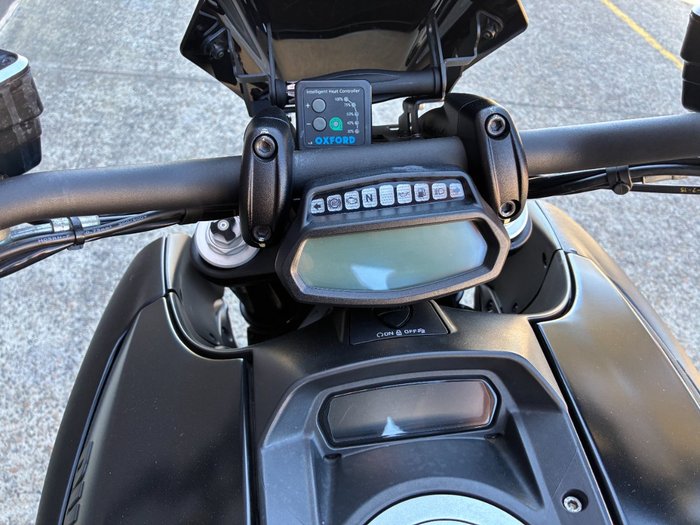 2015 Ducati DIAVEL BLACK