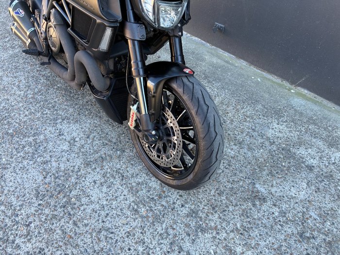 2015 Ducati DIAVEL BLACK