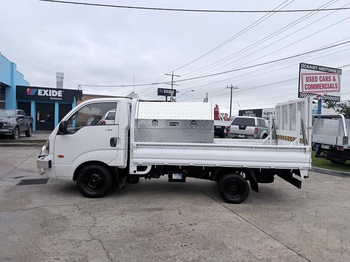 2005 Kia K2700