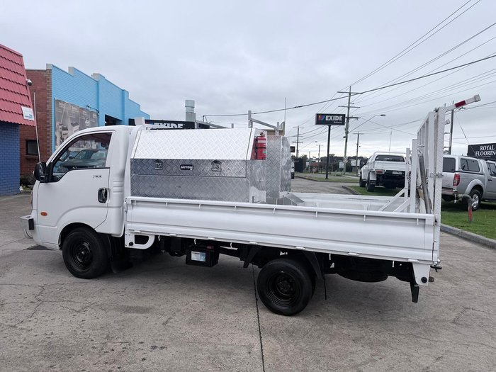 2005 Kia K2700