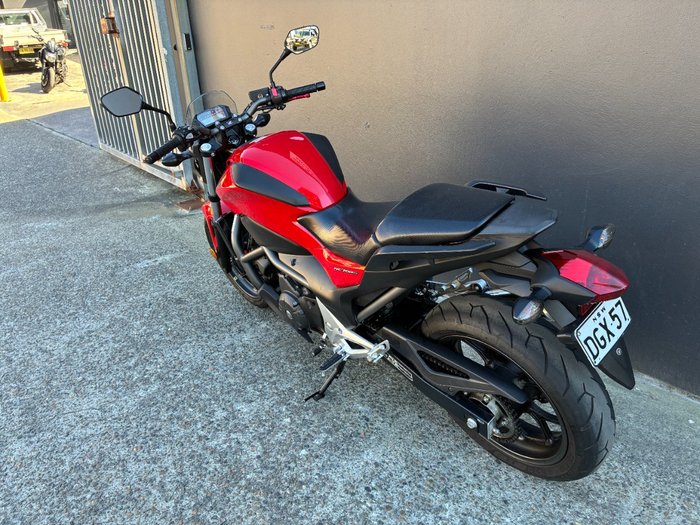 2012 Honda NC700SA RED/WHITE