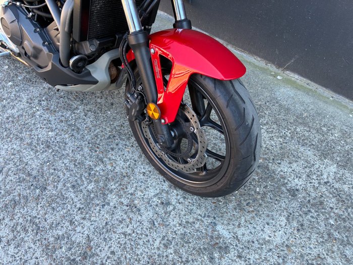 2012 Honda NC700SA RED/WHITE