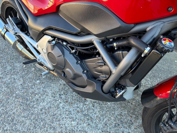 2012 Honda NC700SA RED/WHITE