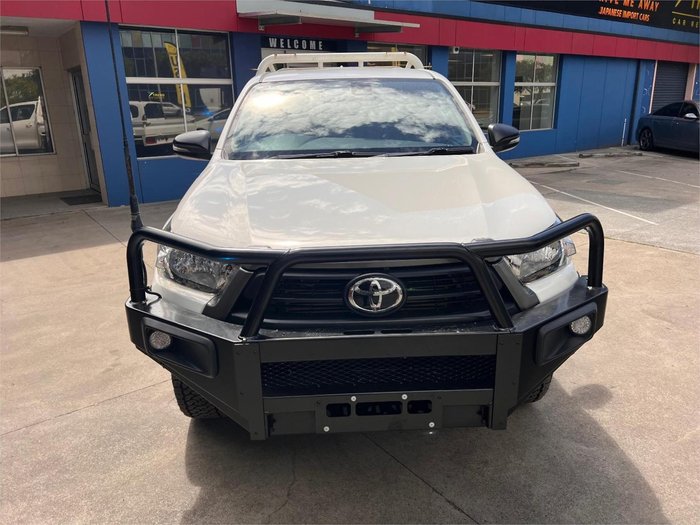 2023 Toyota Hilux SR