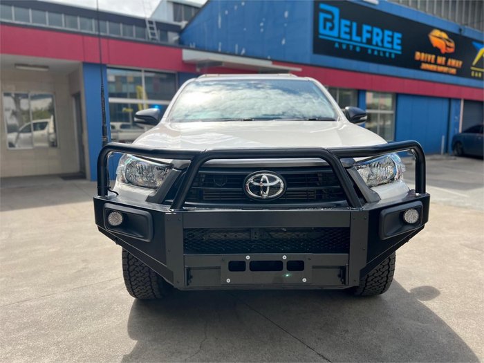 2023 Toyota Hilux SR