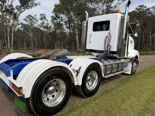 2012 Kenworth T600 Series T609