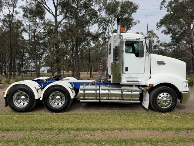 2012 Kenworth T600 Series T609
