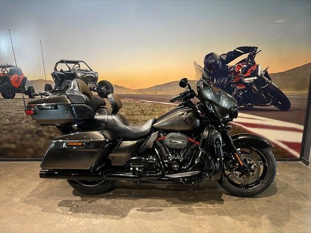 2018 Harley-Davidson CVO Limited 117 (FLHTKSE)