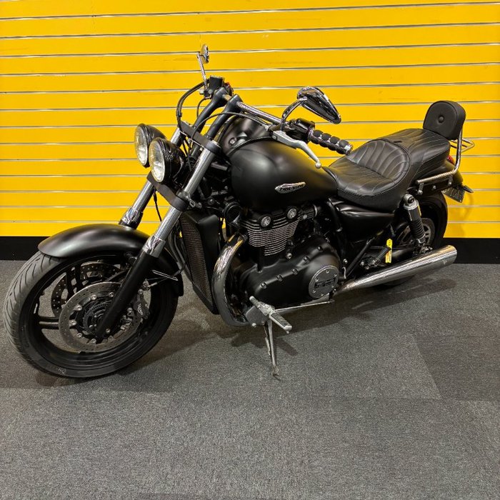 2013 Triumph THUNDERBIRD STORM Black