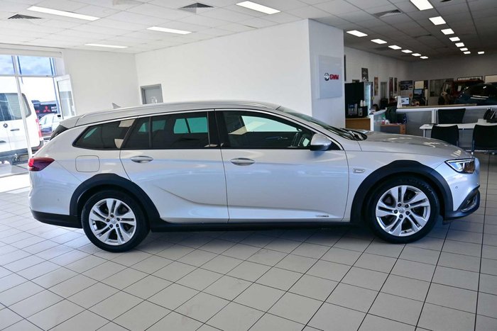 2018 Holden Calais