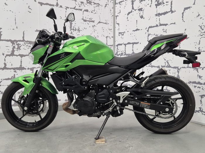 2022 Kawasaki Z400 Z 400 Green