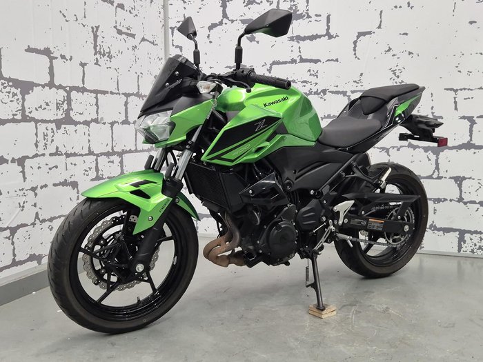 2022 Kawasaki Z400 Z 400 Green