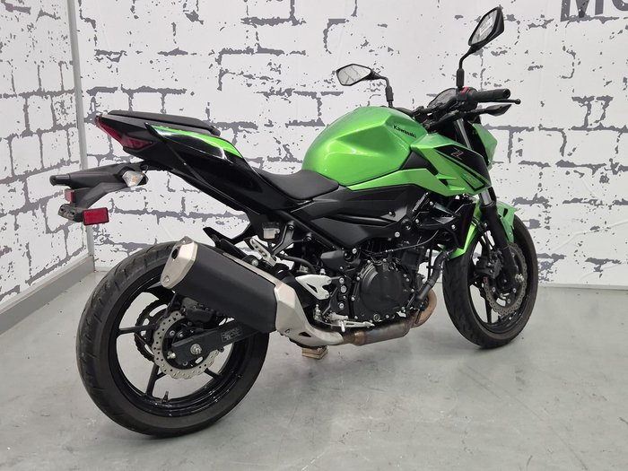 2022 Kawasaki Z400 Z 400 Green