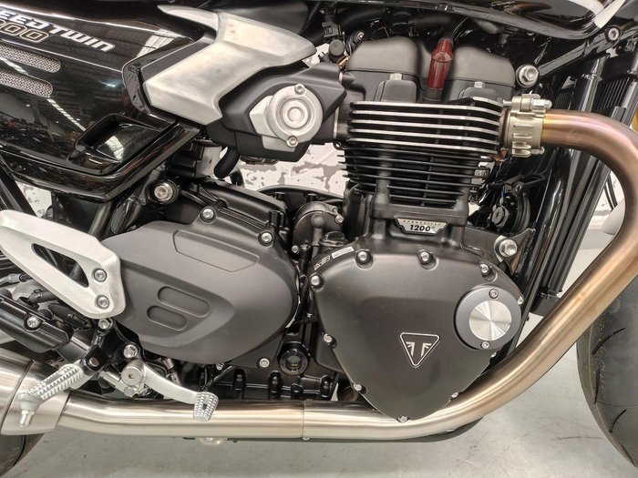 2025 Triumph Speed Twin 1200 RS Speed Twin Orange
