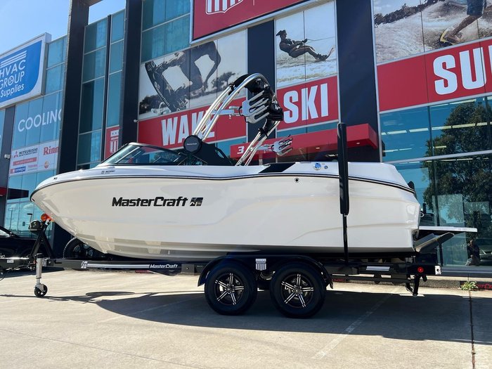 2023 MasterCraft XT22 T