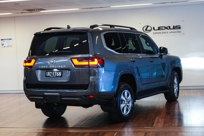 2022 Toyota Landcruiser VX