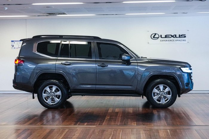 2022 Toyota Landcruiser VX