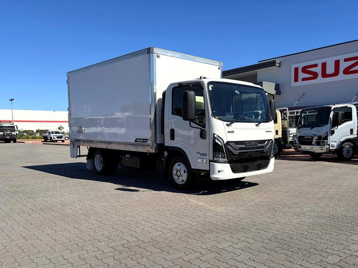 2026 Isuzu Nnr 45 150 Dt D34 Vanpack