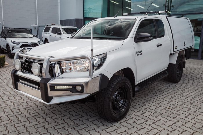 2019 Toyota Hilux SR