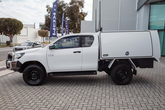 2019 Toyota Hilux SR