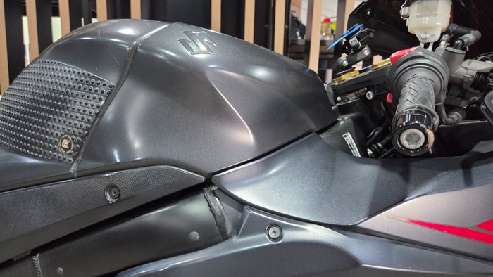 2017 Suzuki GSX-R1000A GREY