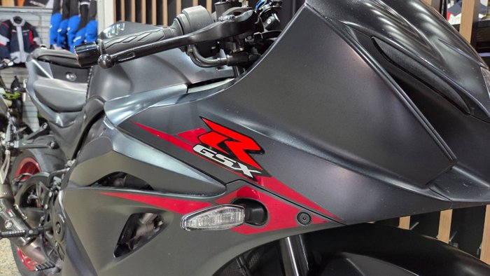 2017 Suzuki GSX-R1000A GREY