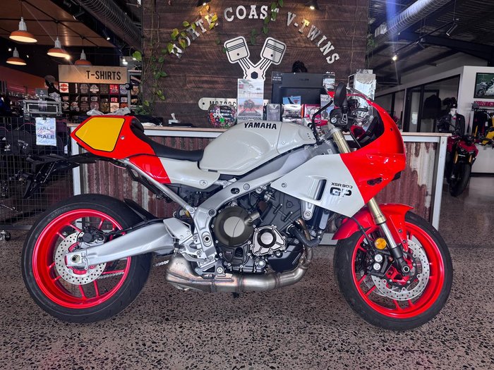 2025 Yamaha XSR900 GP