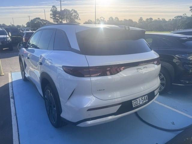 2026 BYD SEALION 8 Dynamic AWD